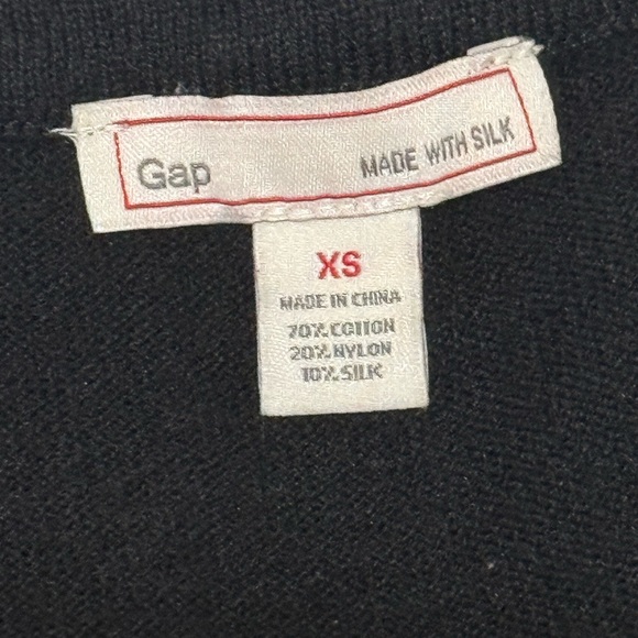 Gap Women's Sweater - Picture 2 of 6